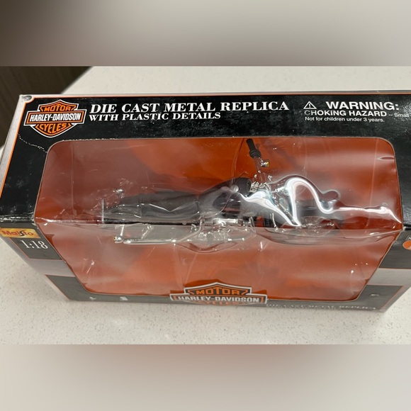 Harley Davidson 2000 Sportster replica - Picture 2 of 7